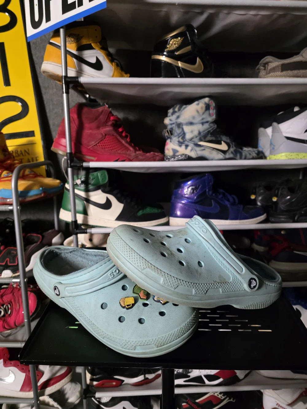 🔥 CROCS Men Size 12 Fur Lined Light Blue Slip-On Clogs with Jibbitz Charms